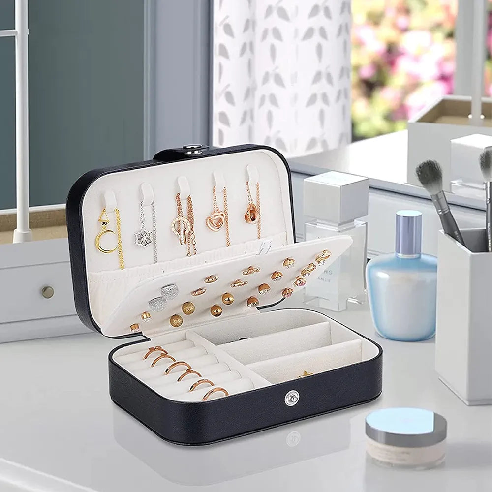 Travel jewelry Organizer,Portable Travel Jewelry Boxes for Women and Girls, Pink Jewelry Organizer Travel Case for Rings Earrings Necklace Bracelets