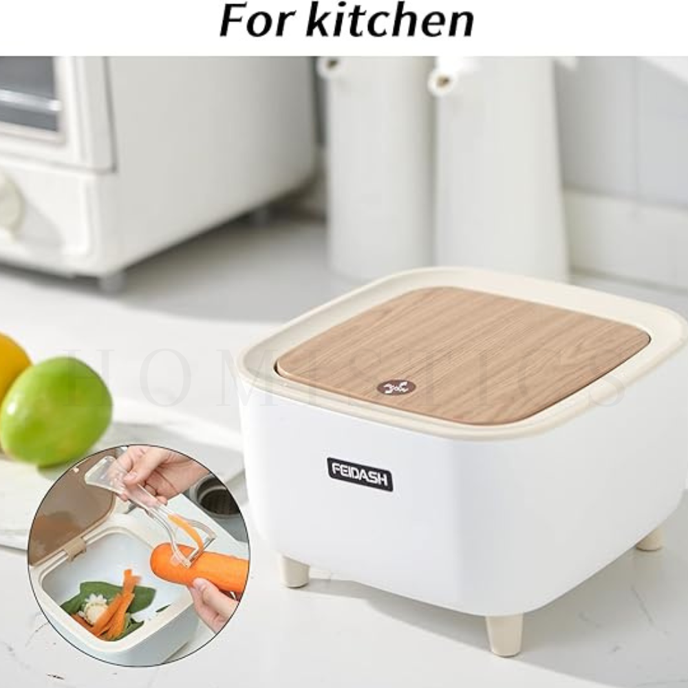 Mini Desktop Trash Can