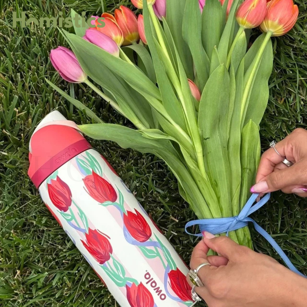 Owala FreeSip® Tulip Bouquet 24OZ Bottle Urban Outfitters