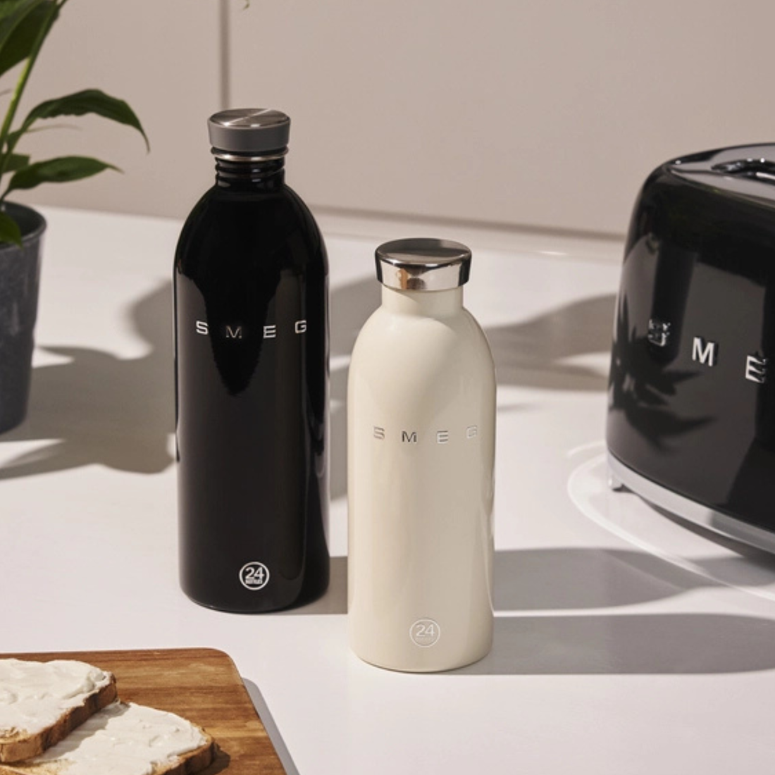 SMEG x 24Bottles Clima Cream Bottle 500 ml insulated stainless steel bottle front view